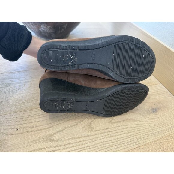 UGG Womens Wedge Bootie 9 Brown Suede Leather Sheepskin Comfy Winter Boots Shoes - Picture 5 of 5